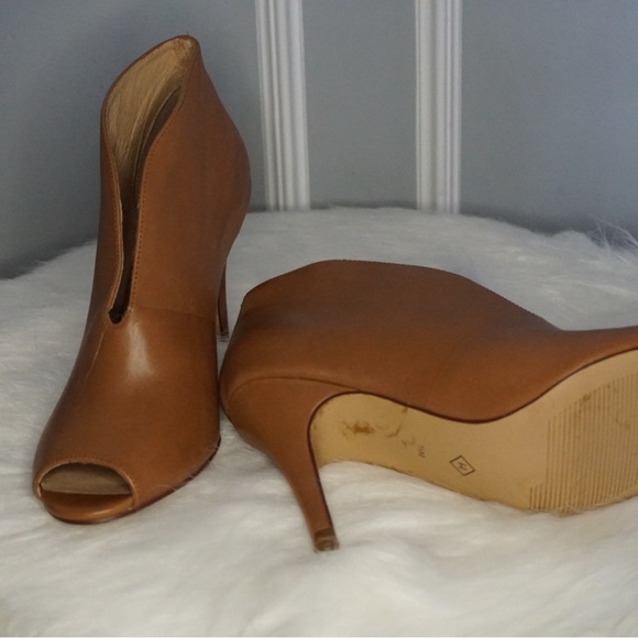 Brown heels boots - Picture 4 of 4